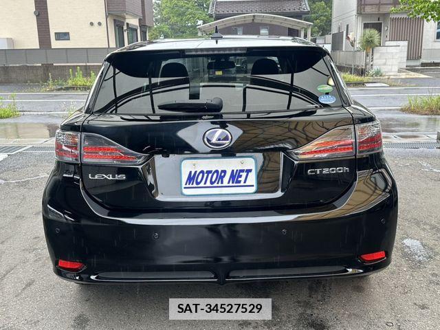 Lexus CT 2013-02 7962372-18