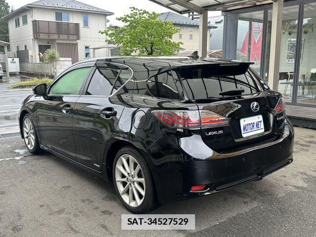 Lexus CT 2013-02 7962372-19