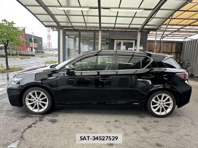 Lexus CT 2013-02 7962372-20