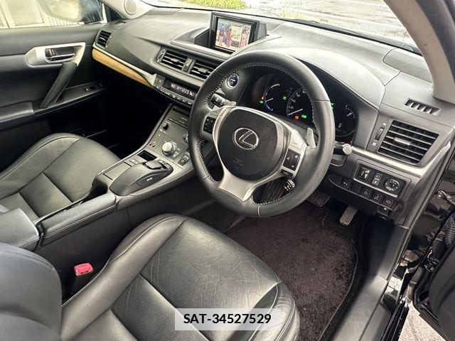 Lexus CT 2013-02 7962372-25