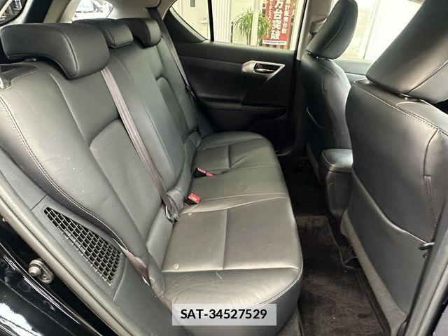 Lexus CT 2013-02 7962372-27