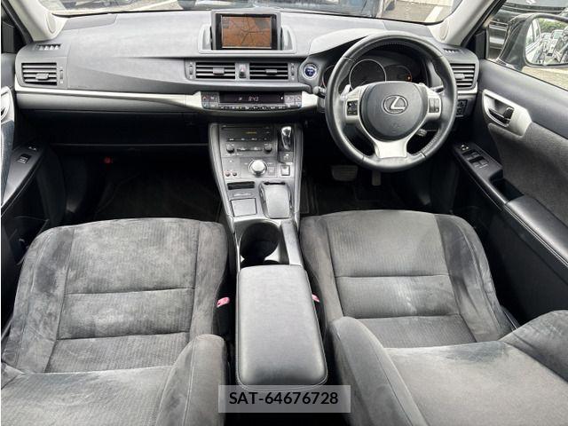 Lexus CT 2012-04 7979742-5