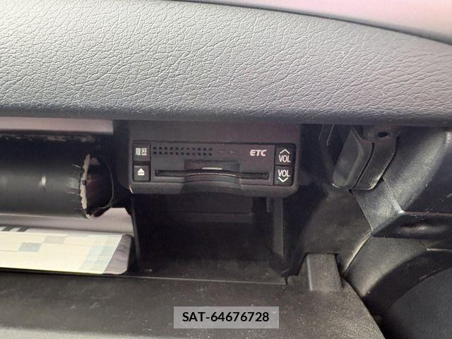 Lexus CT 2012-04 7979742-7