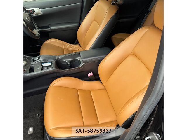 Lexus CT 2011-03 7979745-12
