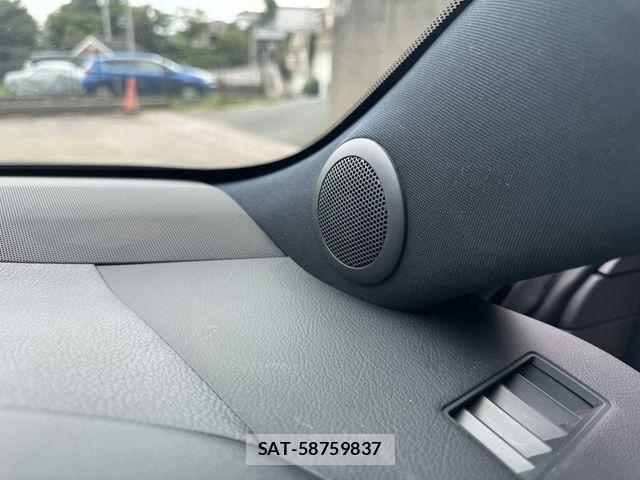 Lexus CT 2011-03 7979745-20