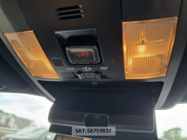 Lexus CT 2011-03 7979745-21