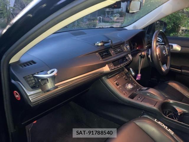 Lexus CT 2013-09 8036387-8