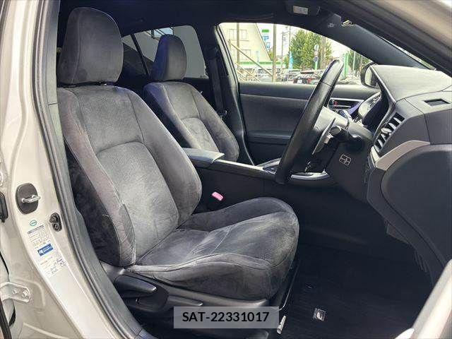 Lexus CT 2011-11 8036388-5