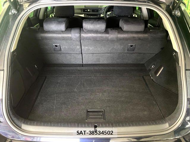 Lexus CT 2012-10 8036386-14