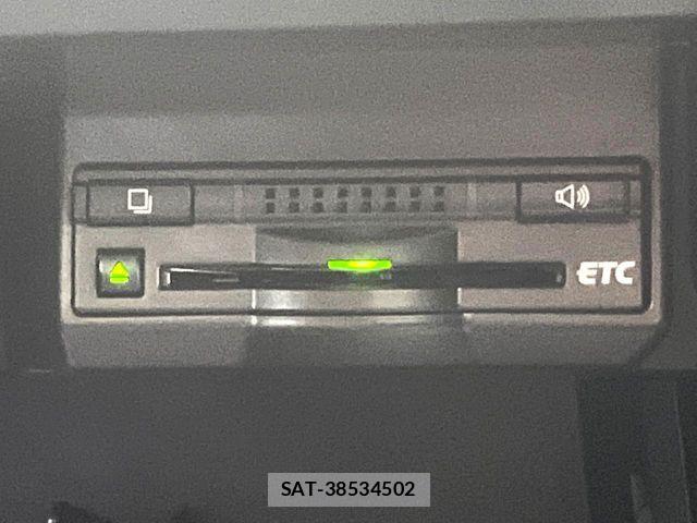 Lexus CT 2012-10 8036386-7
