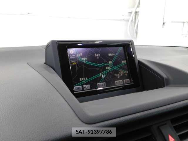 Lexus CT 2011-06 8036385-10