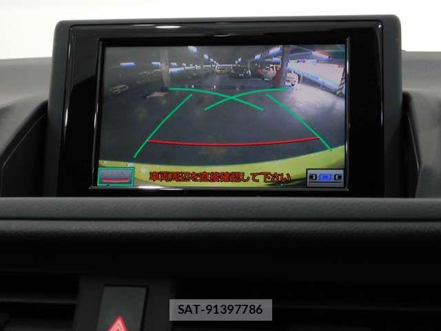 Lexus CT 2011-06 8036385-15