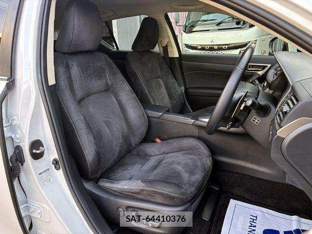 Lexus CT 2017-12 8074325-12