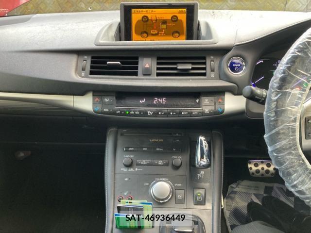 Lexus CT 2011-02 8100108-19