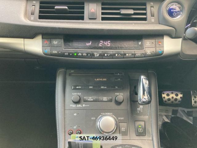 Lexus CT 2011-02 8100108-23