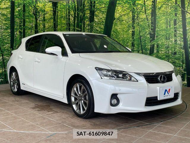 Lexus CT 2013-08 8100106-15
