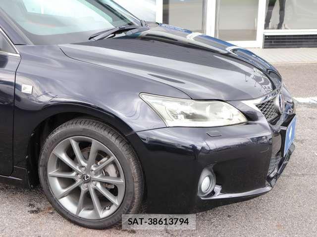 Lexus CT 2011-08 8130990-12