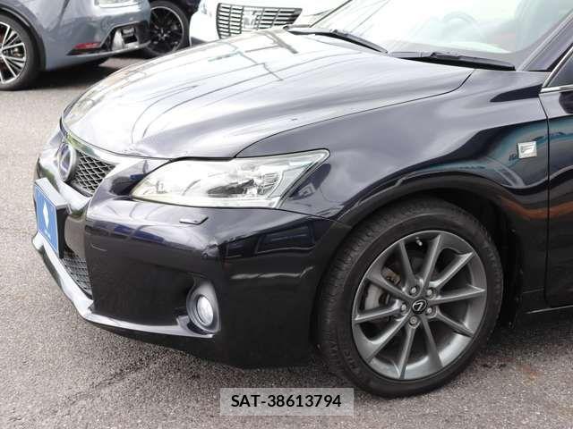 Lexus CT 2011-08 8130990-13