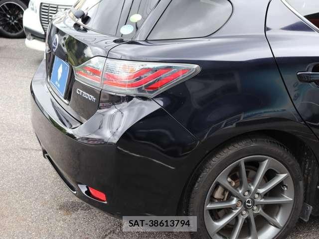 Lexus CT 2011-08 8130990-15