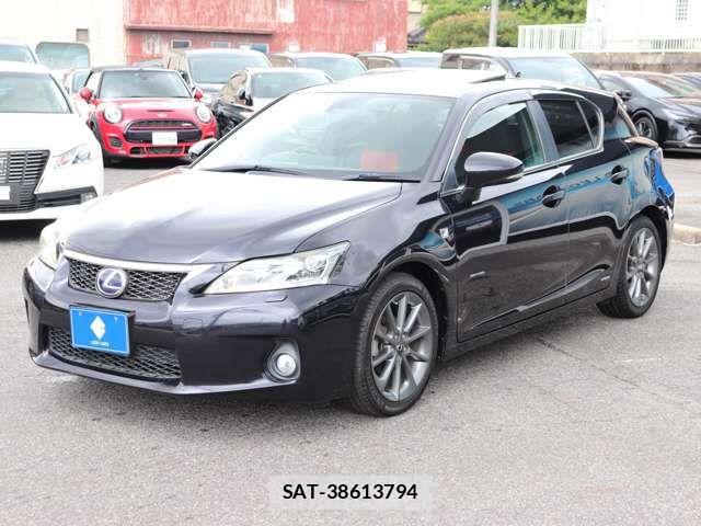 Lexus CT 2011-08 8130990-2