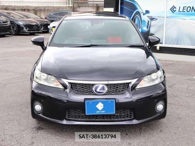 Lexus CT 2011-08 8130990-6