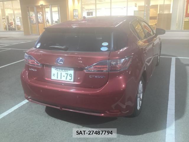 Lexus CT 2012-01 8130993-1