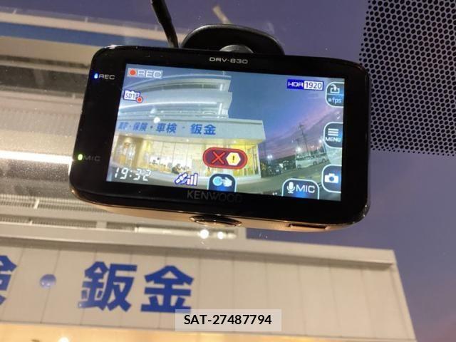 Lexus CT 2012-01 8130993-21
