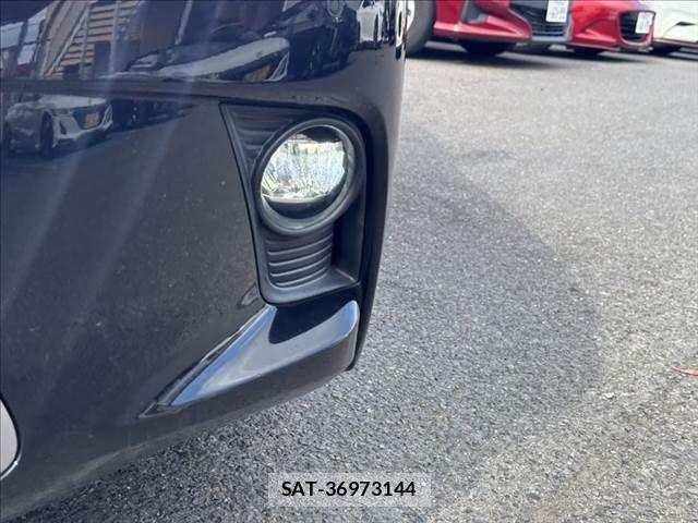 Lexus CT 2015-07 8130992-11
