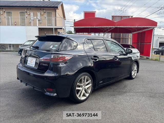 Lexus CT 2015-07 8130992-17