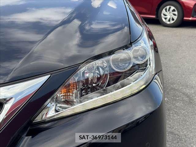 Lexus CT 2015-07 8130992-21
