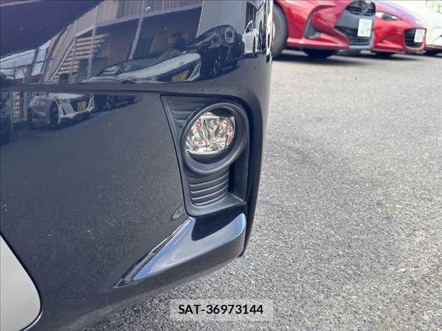 Lexus CT 2015-07 8130992-23