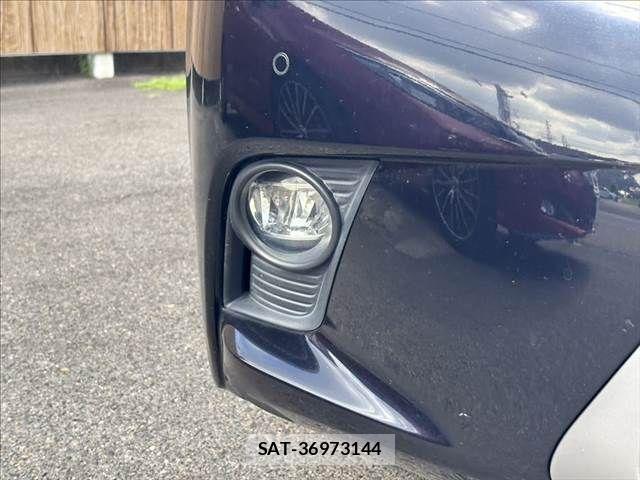 Lexus CT 2015-07 8130992-24