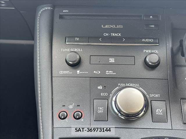 Lexus CT 2015-07 8130992-5