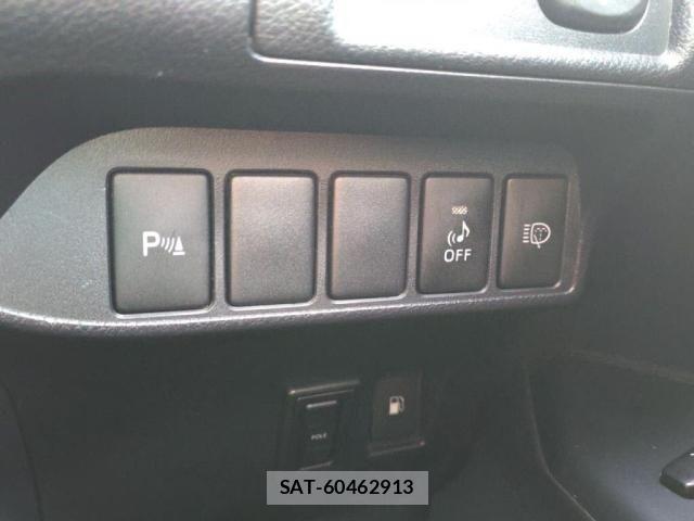 Lexus CT 2013-06 8146052-15