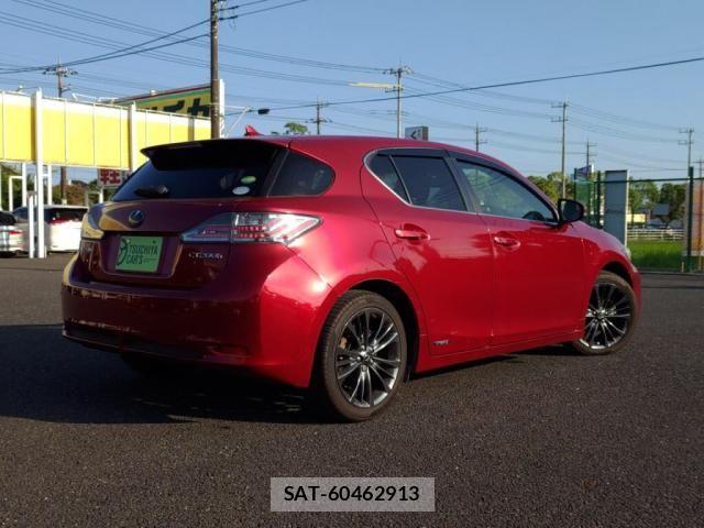 Lexus CT 2013-06 8146052-1