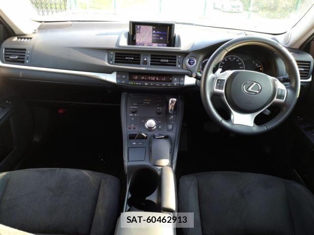 Lexus CT 2013-06 8146052-2