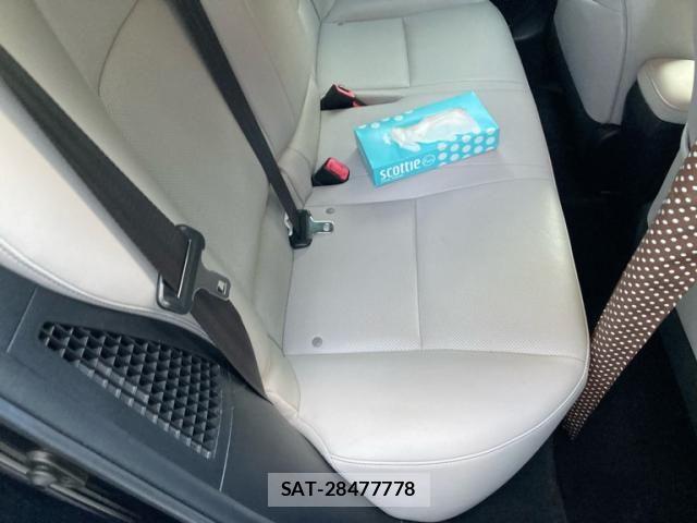 Lexus CT 2011-12 8146053-12