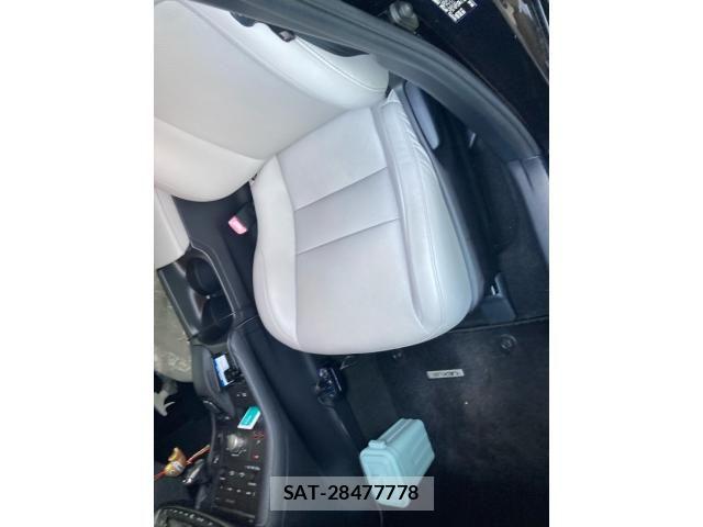 Lexus CT 2011-12 8146053-15