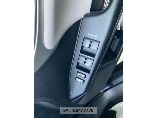 Lexus CT 2011-12 8146053-16