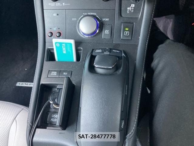 Lexus CT 2011-12 8146053-20