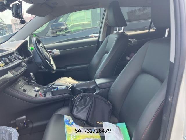 Lexus CT 2012-11 8146051-11