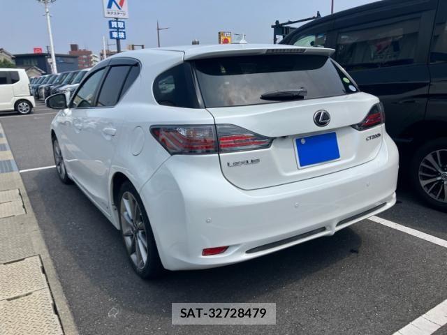 Lexus CT 2012-11 8146051-1