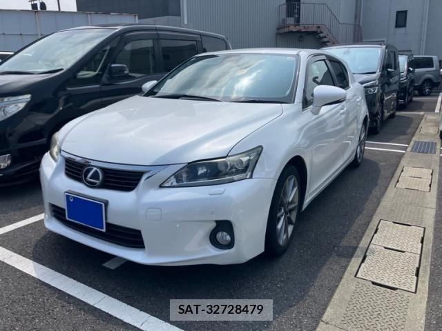 Lexus CT 2012-11 8146051-2