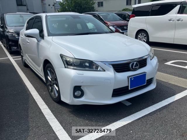 Lexus CT 2012-11 8146051-4