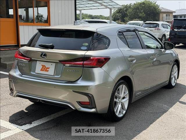 Lexus CT 2018-05 8208339-23