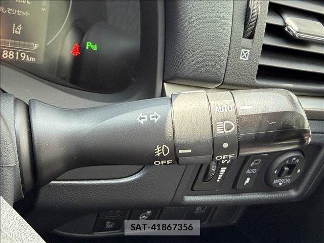 Lexus CT 2018-05 8208339-26