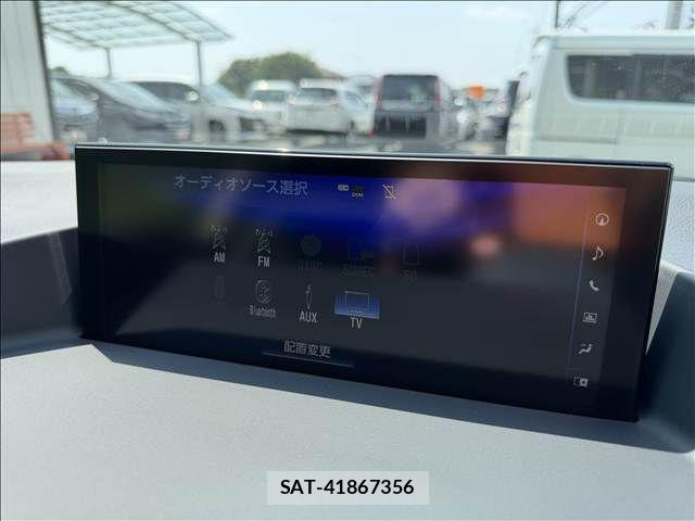 Lexus CT 2018-05 8208339-2