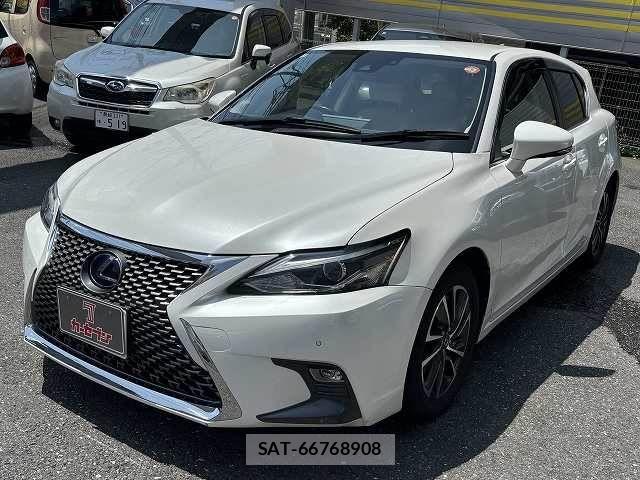 Lexus CT 2017-09 8208341-14