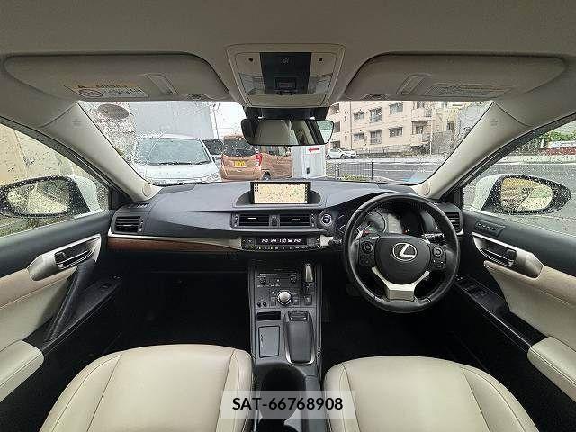 Lexus CT 2017-09 8208341-1