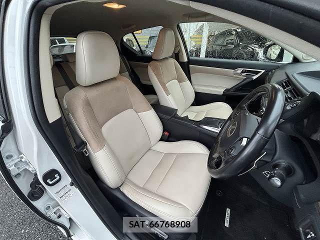 Lexus CT 2017-09 8208341-20